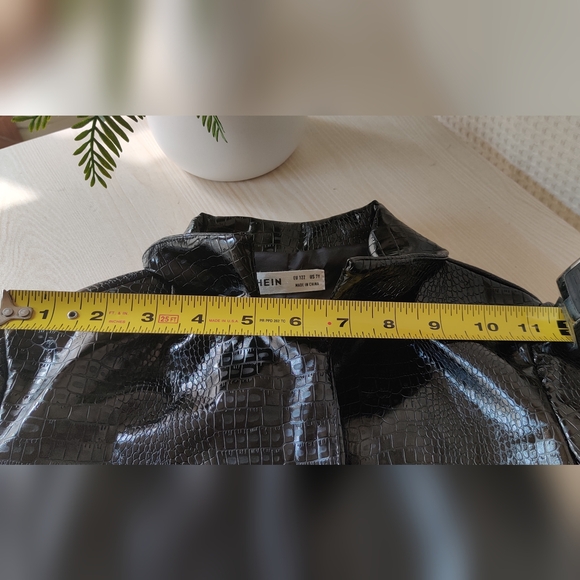 Shein Kids Crocodile Embossed PU Leather Biker Jacket Size 7y - Picture 8 of 16